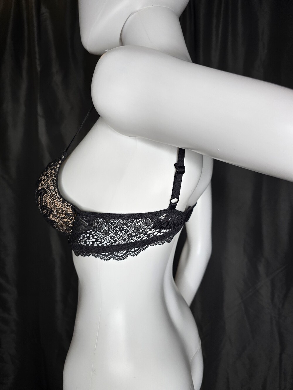Victoria's Secret Bombshell Black Lace Push-Up Bra with Nude Lining Size 34A - Picture 16 of 16